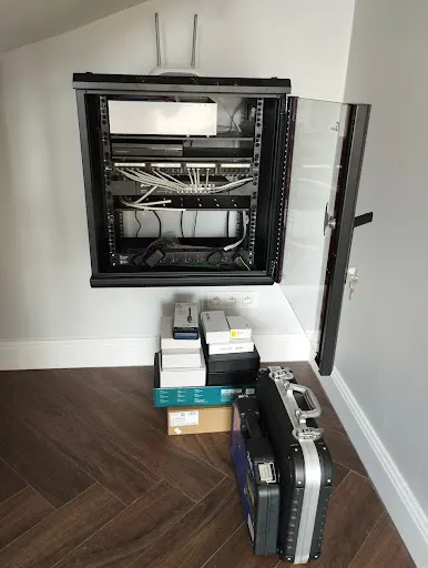 Inteligentna Chata - Monitoring, alarmy, systemy smart dom